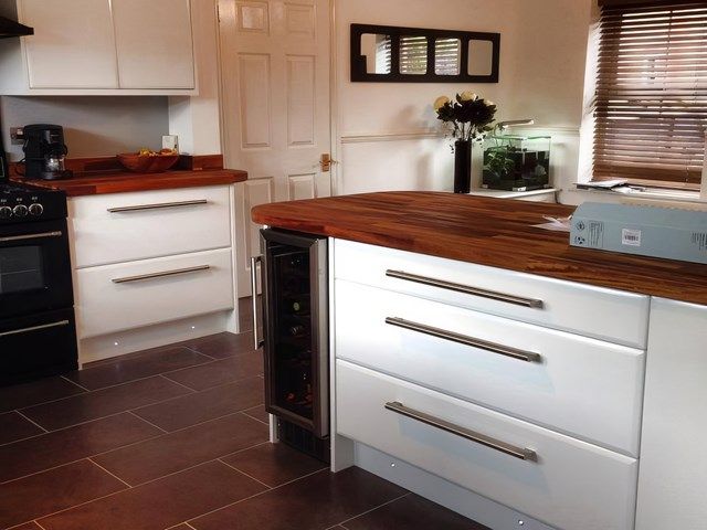 images/kitchens/slider/fitted-kitchen-8-kireth-ai.jpeg